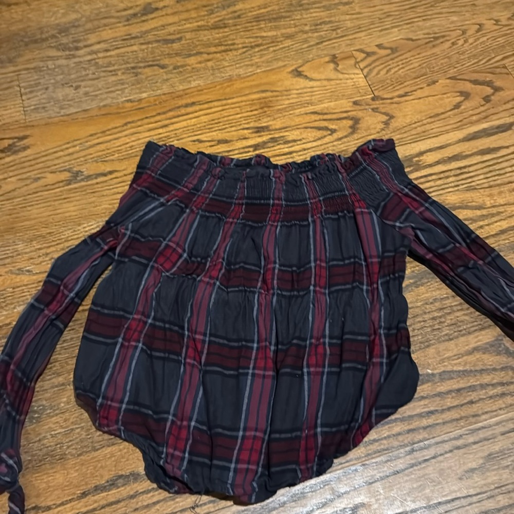 RD Style off the shoulder flannel top with tie sleeves